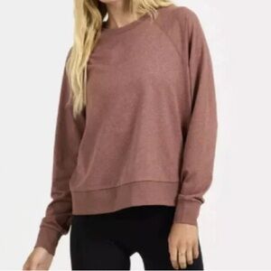Vuori Long Sleeve Halo Crew DreamKnit Pullover Rosewood
Heather Size L